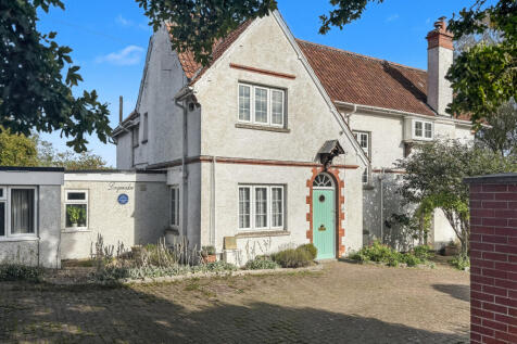 Burleigh Lane, Street 6 bed detached house for sale