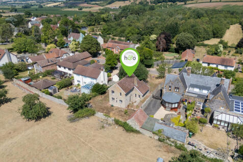 Detached house for sale
