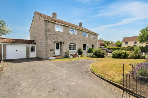 3 bedroom semi-detached house for sale
