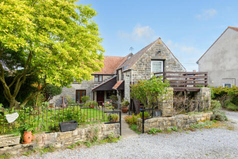 Main Street, Walton 4 bed detached house for sale