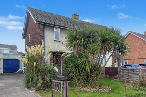 Strode Road, Street, Somerset 2 bed semi