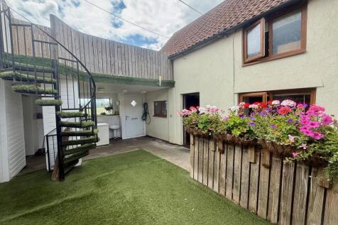 Oxenpill, Meare 2 bed link detached house for sale