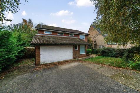 Durham Close, Grantham, Lincolnshire... 4 bed detached house for sale