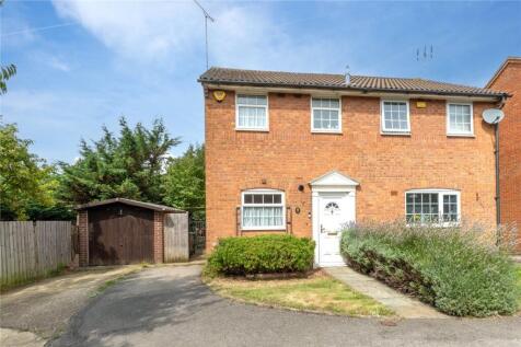 2 bedroom semi-detached house for sale