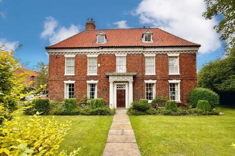 9 bedroom detached house for sale