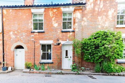 2 bedroom cottage for sale