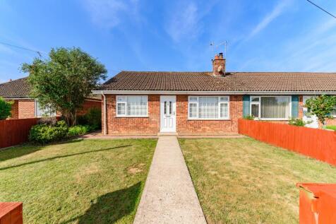 2 bedroom semi-detached house for sale