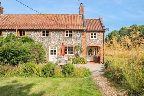 The Street, Bessingham 3 bed cottage for sale