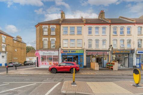 b Bounces Road, London 2 bed flat for sale