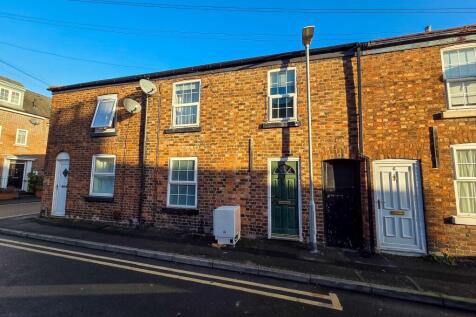 4 bedroom terraced house for sale