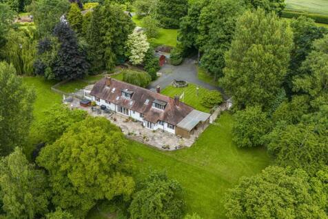 6 bedroom detached house for sale