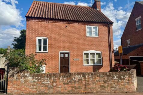 2 bedroom detached house for sale