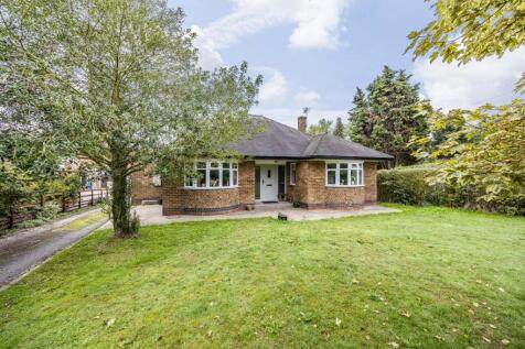 2 bedroom detached bungalow for sale