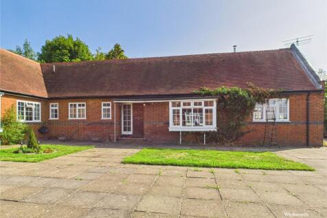 Beenham Hill, Beenham, Reading... 3 bed bungalow for sale