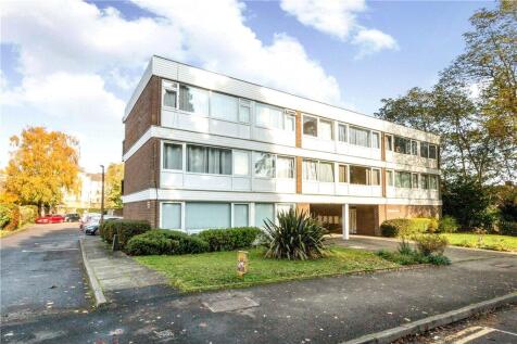 Ravenswood Court, Woking, Surrey 2 bed apartment for sale