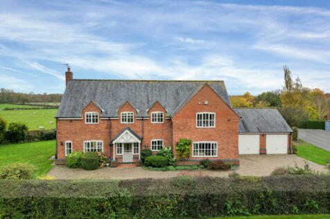 5 bedroom detached house for sale