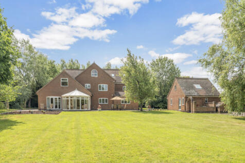 Loughborough LE12 6 bed detached house for sale