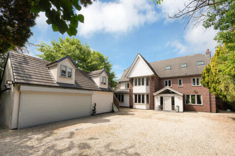 Leicester LE7 7 bed detached house for sale