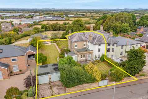 Castle Donington, Derby DE74 4 bed character property for sale