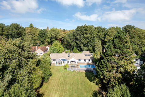 Loughborough LE12 5 bed detached bungalow for sale