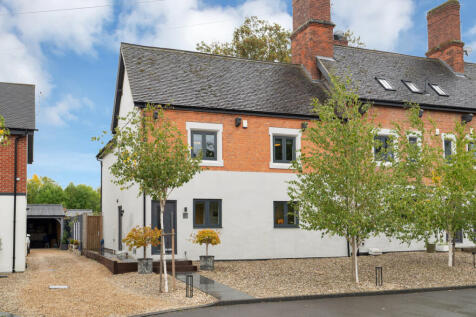 Nottinghamshire DE74 3 bed end of terrace house for sale