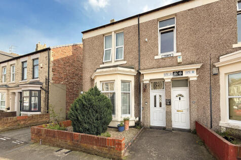 Waterloo Place, North Shields NE29 3 bed flat for sale