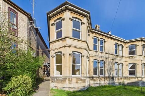 4 bedroom flat for sale