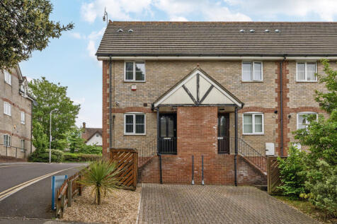 Trinity Road, Bournemouth, Dorset 2 bed end of terrace house for sale