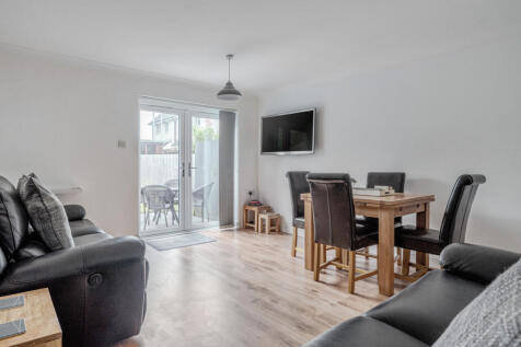 Trinity Road, Bournemouth, Dorset 2 bed end of terrace house for sale