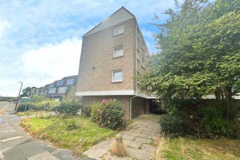 Perry Gardens, Poole, Dorset 2 bed apartment for sale