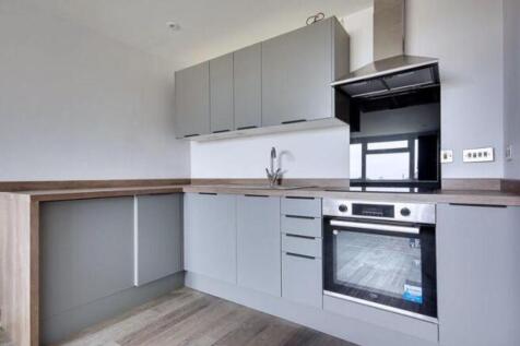 Castle Lane West, Bournemouth BH9 2 bed flat for sale