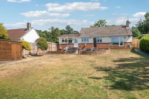 Martins Drive, Ferndown BH22 3 bed bungalow for sale