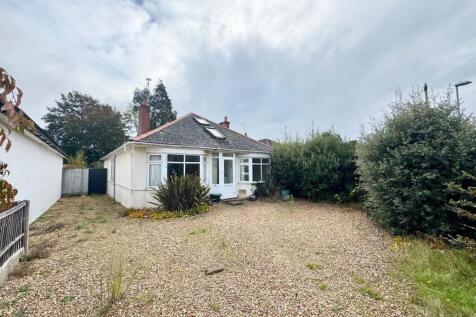 Canberra Road, Christchurch BH23 3 bed bungalow for sale