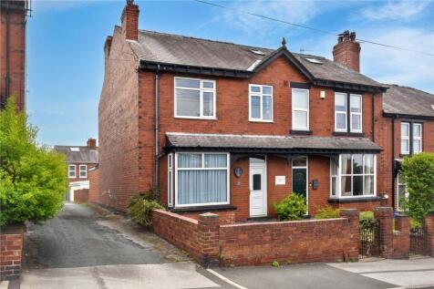 Butt Hill, Kippax, Leeds, West Yorkshire 4 bed terraced house for sale