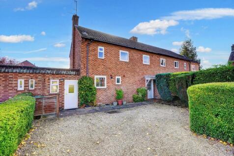 Martin Avenue, Evesham, WR11 3 bed semi