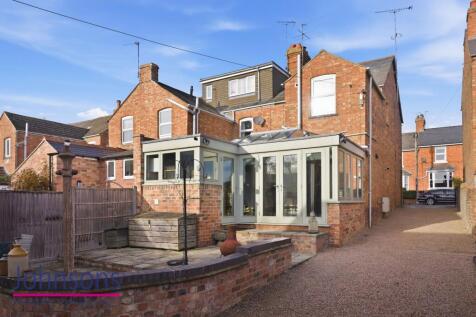 Victoria Avenue, Evesham, WR11 3 bed end of terrace house for sale