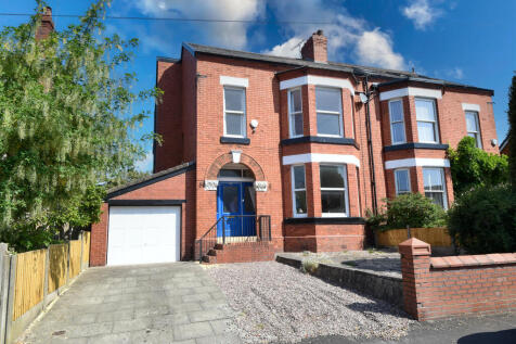 4 bedroom semi-detached house for sale