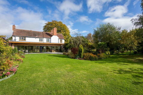 5 bedroom detached house for sale