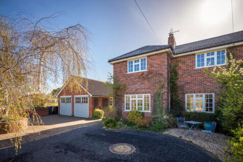 4 bedroom semi-detached house for sale