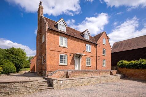 5 bedroom country house for sale