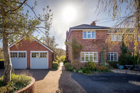 4 bedroom semi-detached house for sale