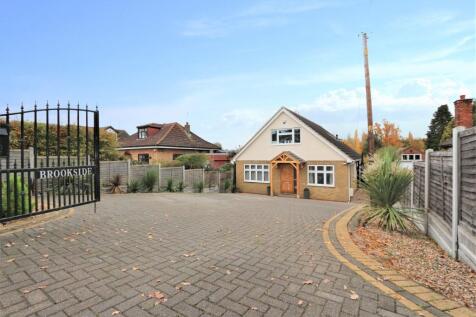 Bournebridge Lane RM4 4 bed detached house for sale