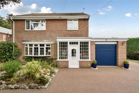 Crewkerne Road, Somerset TA20 3 bed detached house for sale
