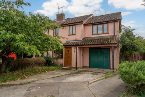 Tudor Court, Framlingham, IP13 9SL 4 bed semi