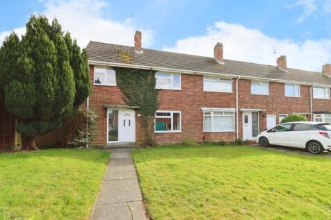 3 bedroom end of terrace house for sale