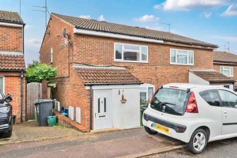 1 bedroom maisonette for sale
