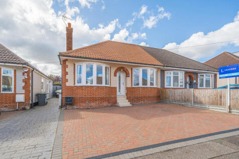 Brockley Crescent, Ipswich, Suffolk 2 bed bungalow for sale
