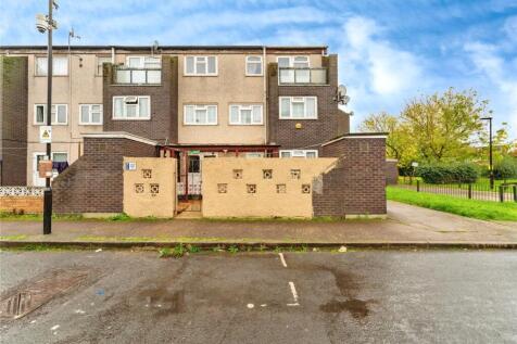 Damsonwood Road, Southall, UB2 3 bed maisonette for sale