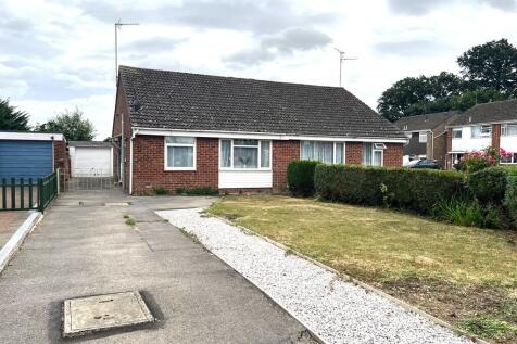 2 bedroom semi-detached bungalow for sale