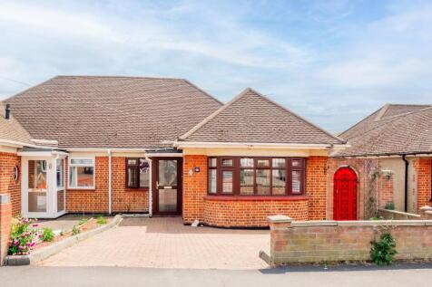 2 bedroom semi-detached bungalow for sale
